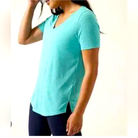 Athleta Breezy Scoop V Tee - Picture 2 of 6